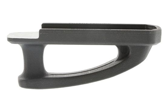 The 308 PMAG Range Plate from Magpul offers a better grip when extracting mags from your plate carrier